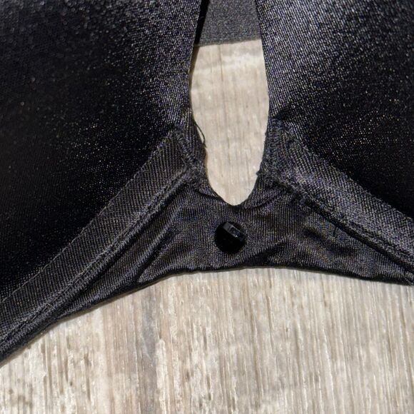 Victoria’s Secret very sexy push-up‎ bra- size 32DDD - Picture 4 of 8